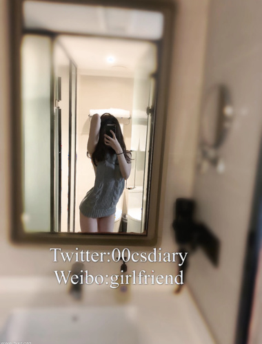 เสื้อกันหนาว Cat Maid-Backless