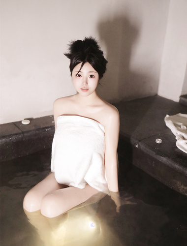 秀人网模特陈小花泡澡