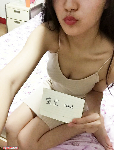 คอลเลกชันของมุมมองที่แสดงใบหน้าที่กำหนดเองของ Shenhao และสาวสวยถือป้าย