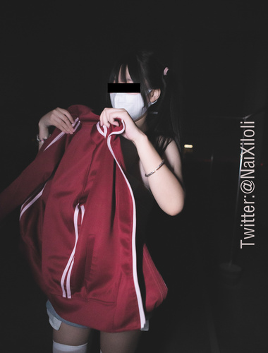 狍崽飯 (狍崽子) 雙馬尾白絲JK室外