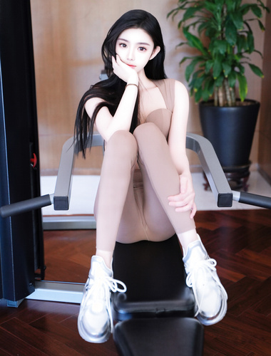 超美女神秀人模特龙雪儿户外定制