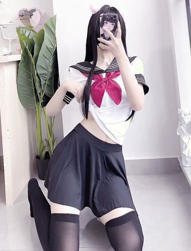 The most beautiful girl with 210,000 followers on Twitter squirts the Loli Princess [Rabbit Loves Squirting]. Subscribe to private photos, and she can be salty or sweet in various uniforms and expose props Ziwei outdoors in front of people.