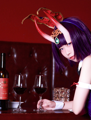 G44不會受傷 - NO.28 酒吞兔女郎