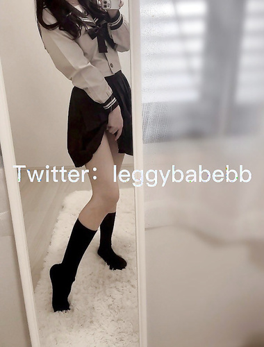 Leggybabebb 작품 컬렉션
