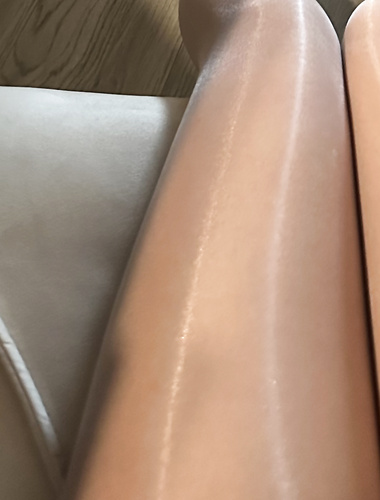 保守的二舅妈- 性感粉色桃心