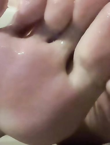 保守的二舅妈- 绝妙腰臀比