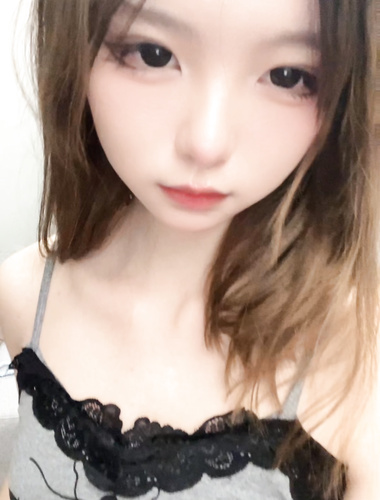 The super-tender little slut "Soft Juicy Nikikiphonk" shows her face and masturbates and dances naked in the same frame. She is soft and cute, sweet and immature. Her beautiful pussy is pink, tender and tight. The more obedient she looks, the mo