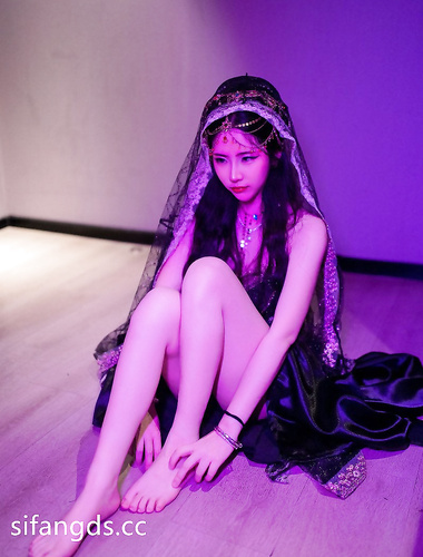 นังตัวแสบที่ดีที่สุดของ Liu Yifei Golden Leopard ตัวน้อย [Strawberry Teacher 13yiyiaini] 666 ผลประโยชน์เกณฑ์ใหญ่! ตะลึงกับรูปร่าง S นั้นยอดเยี่ยมมาก เธอค่อนข้างผอม แต่มีหน้าอกใหญ่ เธอได้รับการฝึกฝนมาอย่างดีและถูกทารุณกรรมและแตกใน