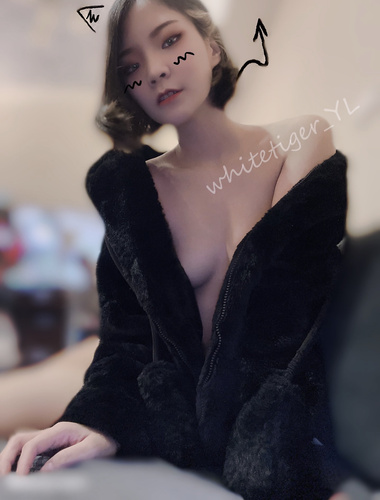 推特清纯极品露脸小母狗【whitetiger_YL】订阅，露出道具调教啪啪3P内射喝圣水花样繁多