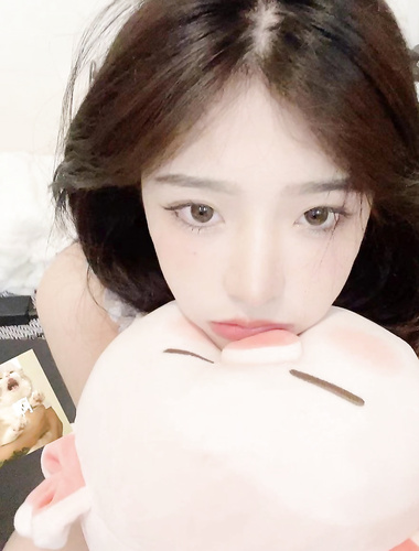 斗鱼舞蹈区女主播【橙子欣】给圈哥的福利爆料流出！超级甜的仙女颜值却为了金钱而出卖自己的肉体！