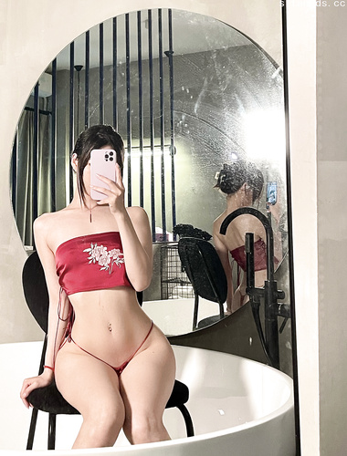 抖音百万网红【陈妮妮】极品美臀微密圈VIP视图你要的超细内内