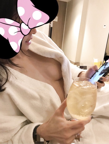 NTR cuckold wife master "Little Couple in the Imperial City"