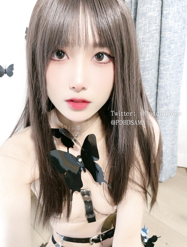 เทพธิดาที่แสดงใบหน้าที่ดีที่สุดของ Twitter [พุดดิ้งดาฟา] กลับมาพร้อมกับการกลับมาอย่างแข็งแกร่งในการถ่ายภาพส่วนตัวใน 4 ชุดด้วยความก้าวหน้าในระดับหีอ้วนของเธอถูกเปิดเผยอย่างชัดเจนและนิ้วของเธอถูกแยกออกจากชุดชั้นในโดย Ziwei (1)