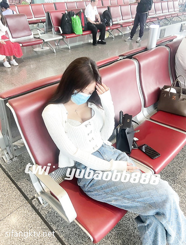 露脸超美颜值女神『瑜宝』9月最新露出挑战，顶级尤物高挑身材超级反差！外人眼中的女神私下就是一只小母狗②