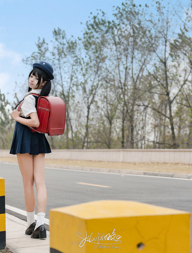 B站【咬一口兔娘】9月最新捕获水手服