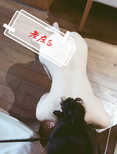 The alphabet circle training master "Lao Zuo S" trains various girls in captivity and exposes them completely in the wild. During the training, they squirt and squirt wildly.