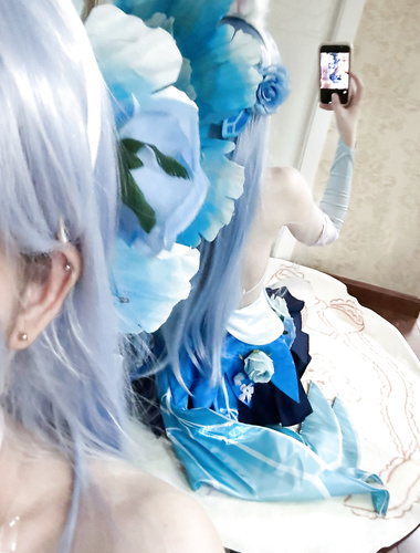 Bố của con đĩ nhỏ gợi cảm "Eriyi" đã nắm lấy cặp mông to của cô ấy và đụ cô ấy rất mạnh. Tôi rất đau, nhưng tôi muốn bố đụ cô ấy mạnh hơn. Bố tôi nói rằng cảm giác thoải mái nhất là khi được thực hiện từ phía sau.