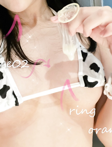 02年西安白虎嫩妹【ringorange02】极度反差，户外露出，大胆掰穴，被胖哥持续输出