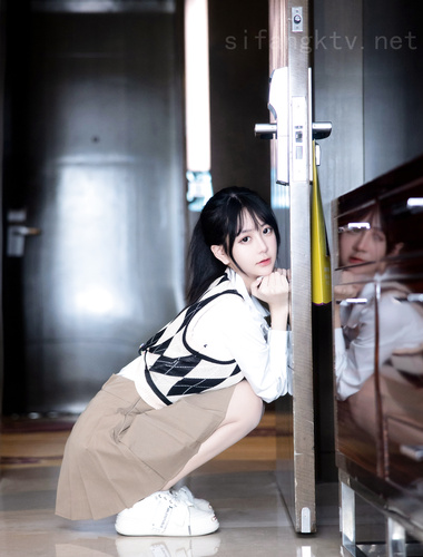 ผลงานส่วนตัวของนางแบบชั้นนำ! ความงามของเทพธิดาแห่งการรักษาของ Xiuren.com [Xie Xiaoan] แทบจะไม่ได้โชว์หีของเธอเลยและดิ๊กไฟฟ้าของเธอก็เข้าสู่คุณภาพ Ziwei 2K จริงๆ