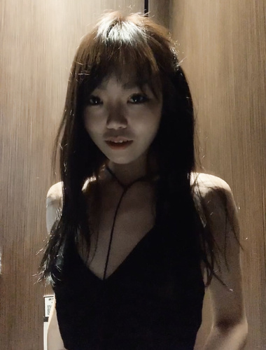 露出眼镜娘人妻@彤彤乖