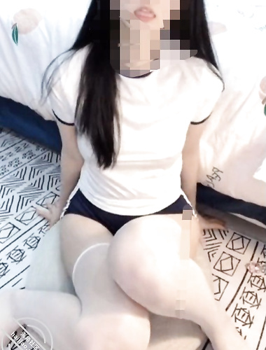 -The female pervert at the corner of the sea "Yaya wants to sleep with her brother" diamond sticker collection, the girl chases the boy through the gauze and fucks him so hard that he becomes incontinent and his white juice flows all over the be