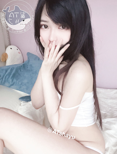 AT Shark- NO.018 Jaket Kecil dengan Titik Timbul