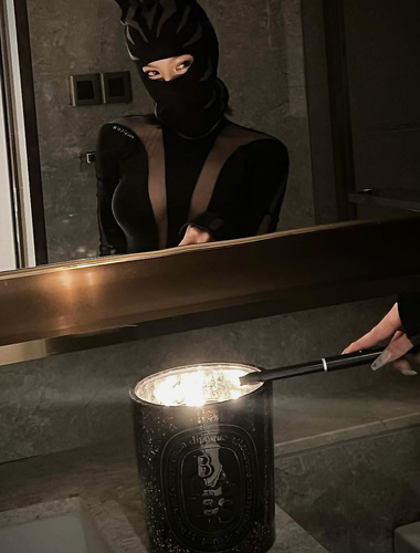 Editor's Choice Series Contrast Girl 2