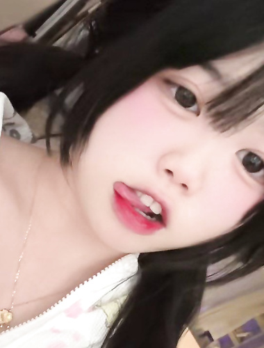 最高の白い柔らかい魅力的な若いロリ、スーパーコントラストカスタマイズされたビデオアウト