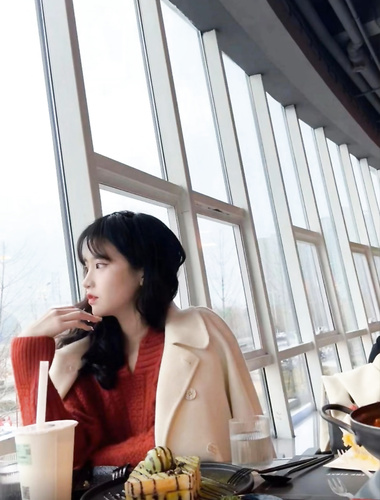 2025年最新流出，重磅露臉泄密，玩弄高顏值00後反差學妹，清純帶點野性，調教噴水，2K高清畫質