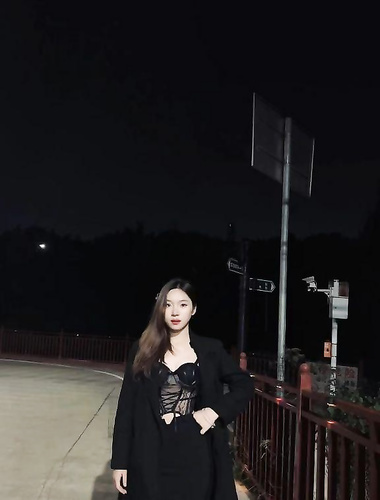 Great social software [online sex] using small favors and professional online and offline tricks to play with student girls. The temperamental beauty who directly broke the anus in the car when they first met