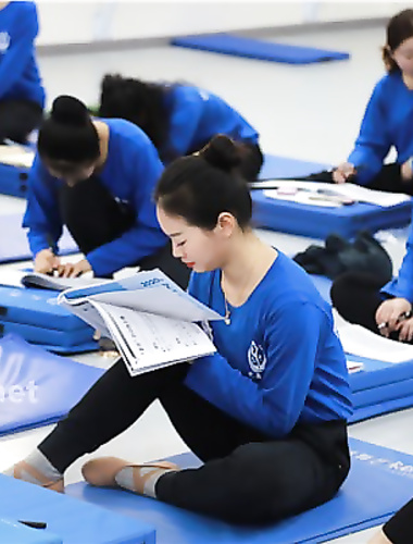 重磅泄密流出-長沙舞蹈老師【宋思嘉】3P群P淫亂性交派對不雅視頻