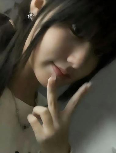 河北張家口學生妹王若瑋自拍門，傳言這清純小妹被男友甜言蜜語迷倒，私密視頻被曝流出！