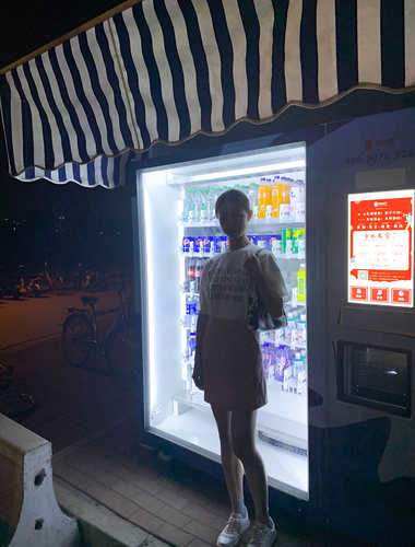 浙江嘉興高顏值小姐姐，跟男友分手後調教視頻曝光，平時在學校清純的要命，私下就是一條小母狗