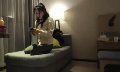 加钱哥加钱哥，会一字马小少妇，自带性感黑丝，撕裆舌吻调情