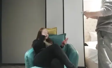 The micro tank is not easy to push, the guy makes an appointment with the beautiful wife, tonight the mother and son are incestuous, the big-breasted sister is full of charm, the desire is strong and ordinary people can't handle it