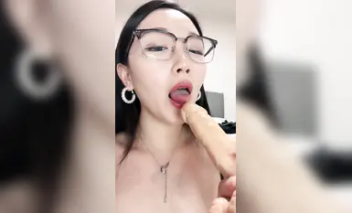 【萝莉叭嗦】极品美乳道具狂插自慰白浆直流超级骚(14)