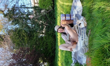 Ang pinakamahusay na itim na asong babae sa Twitter na "Pupu Pupu" "Miss Forest Picnic Kabanata 1" Sinabi ng kasambahay na pupunta ang ginang sa kagubatan para sa isang piknik na mag-isa bawat linggo. Isa lamang itong dahilan para itag