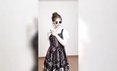 이안의 열정적인 스플릿 누드 댄스 (3)