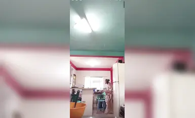 Lery Resplandor camshow Making Breakfas!