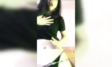 แม่มดสาวที่เป็นแม่ในชั้นปีสุดท้ายของมหาวิทยาลัย เธอทนความเหงาไม่ได้เลยเมื่อยังเด็ก เธอจึงเต้นรำเปลือยกายในที่ส่วนตัว ซึ่งสามารถบรรเทาความต้องการที่จะถูกจับตามองและตอบสนองความต้องการของพี่ชายในรายชื่อได้ (2)