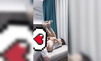 รองเท้า Little K Valentino Queen Valentino Willow Studs = Speed Shoes? คุณสามารถยึดตำแหน่งนี้ได้นานแค่ไหน? (1)