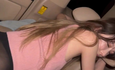 A beautiful and charming goddess, a sexy private photo shoot with a very contrasting sex scene, she is sexy and beautiful, and her BB is also very tender (3)