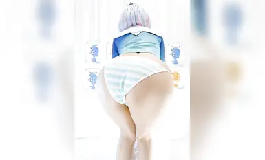 of cosplay blogger, has a pretty good figure, and can do all kinds of work, but unfortunately he is a headless blogger, but he is good at posing in various c-suits (4)