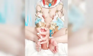 of cosplay blogger, has a pretty good figure, and can do all kinds of work, but unfortunately he is a headless blogger, but he is good at posing in various c-suits (4)