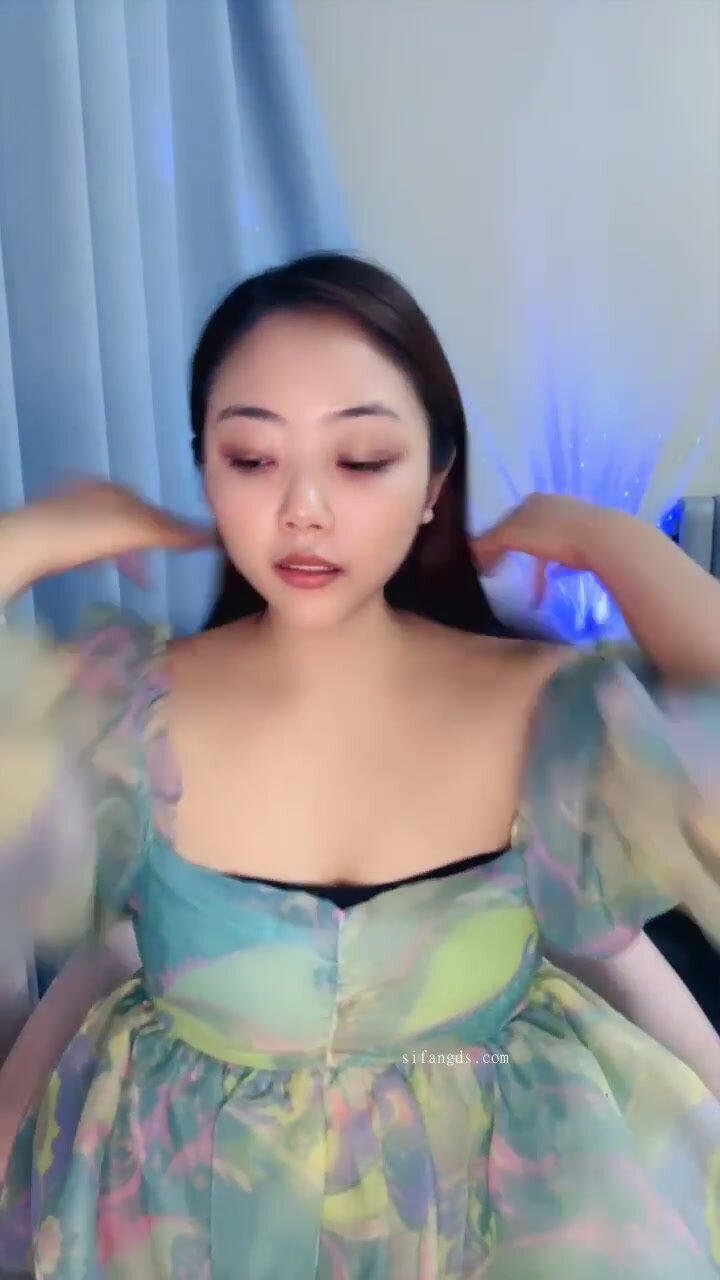 新人！校花下海！好漂亮好性感【小月牙】道具狂插！狂撸(2)