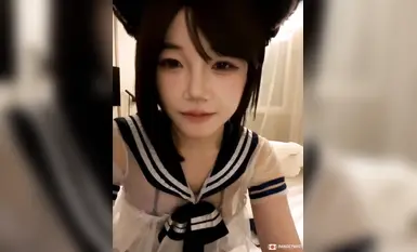 高い容姿の美しい女の子、白い柔らかい大きなおっぱい、小さなロリ、純粋で魅力的な、犬のケージで自慰行為、極端なコントラスト、雌犬（5）