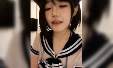 高い容姿の美しい女の子、白い柔らかい大きなおっぱい、小さなロリ、純粋で魅力的な、犬のケージで自慰行為、極端なコントラスト、雌犬（5）