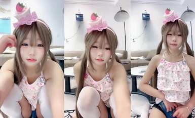 2005 jagung loli kecil comel mm pertunjukan langsung stoking kaki, melancap semburan faraj merah jambu (1)