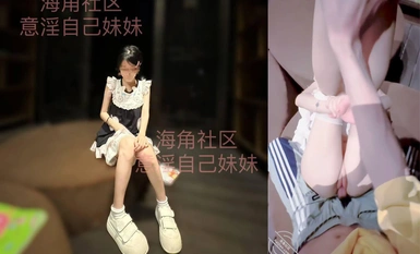 Tôi tưởng tượng đến phòng đọc sách cộng đồng của chị gái và tấn công chị ấy. Tôi đã rất dũng cảm và bắn vào mặt chị ấy lần đầu tiên.