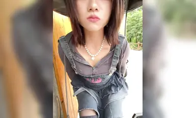 The anchor【Asia_Melody】top beauty school girl exposed masturbation spray in many places, completely let go of herself, continuous squirting, a floor full of lewd water (3)